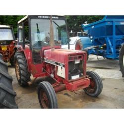 International 533 2wd tractor