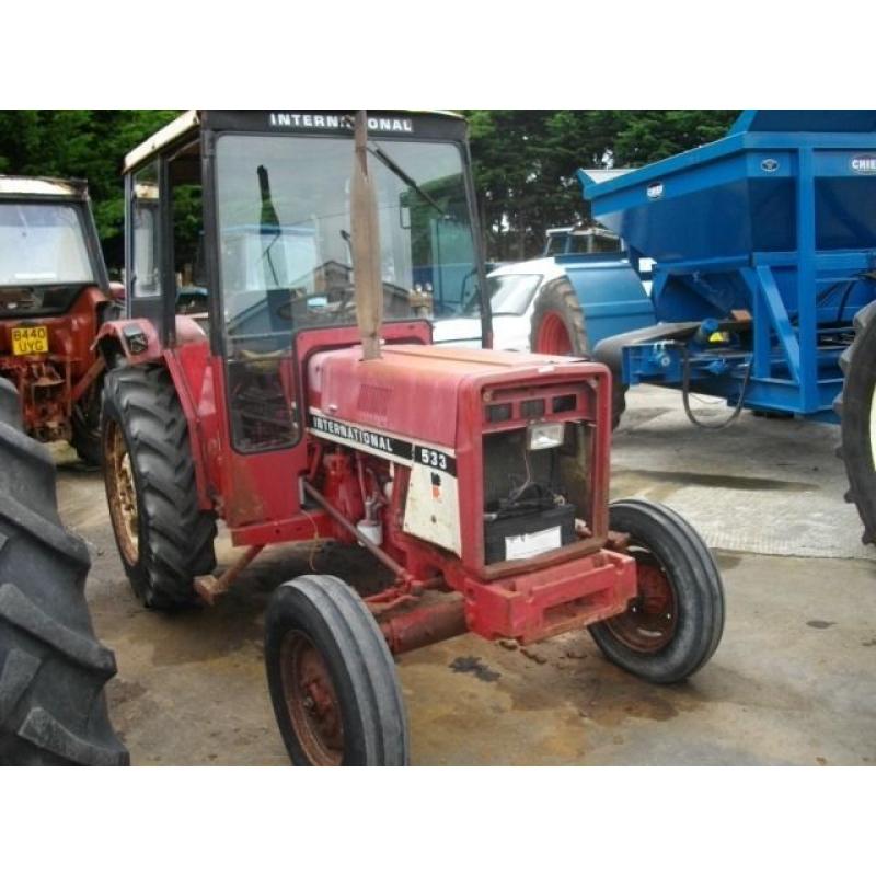 International 533 2wd tractor