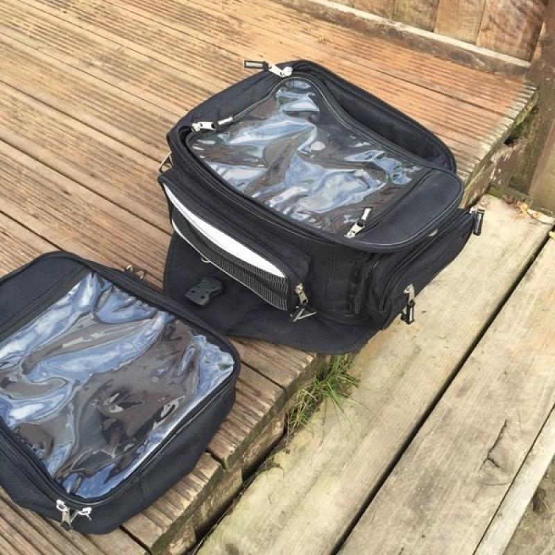 Magnetic tank bag