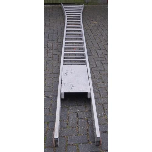 18ft double sided Stepladder with Platform and splayed base. HUGE!