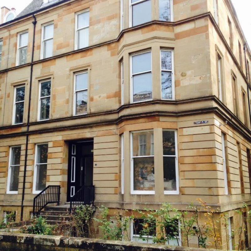 Large single room on Hillhead Street