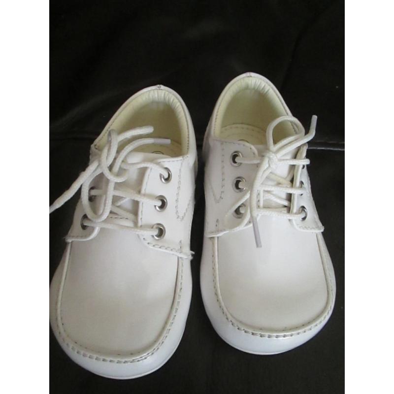 BABY WHITE PATENT SHOES