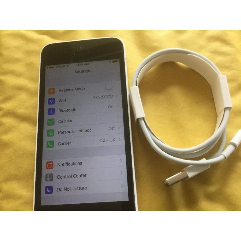 iPhone 5C 16GB WHITE ( O2, GIFFGAFF AND TESCO)