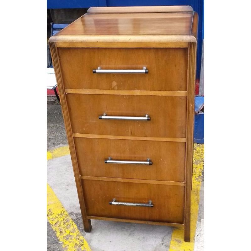CHESTS OF DRAWERS