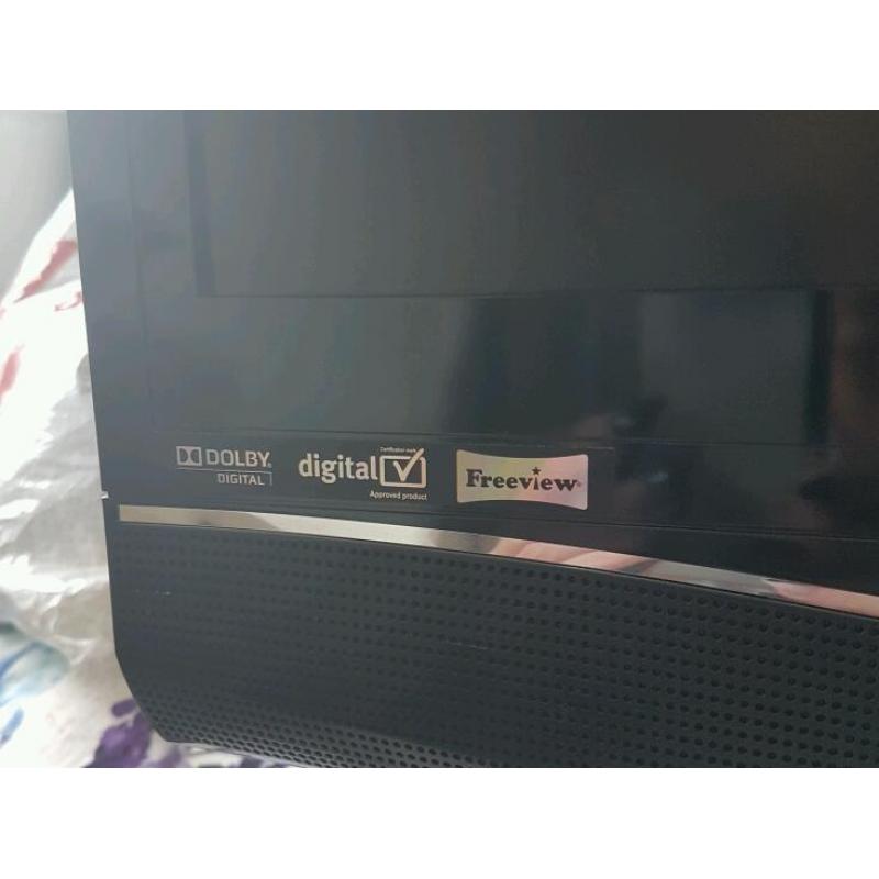 Bush 19" tv/combi. HD ready and freeview