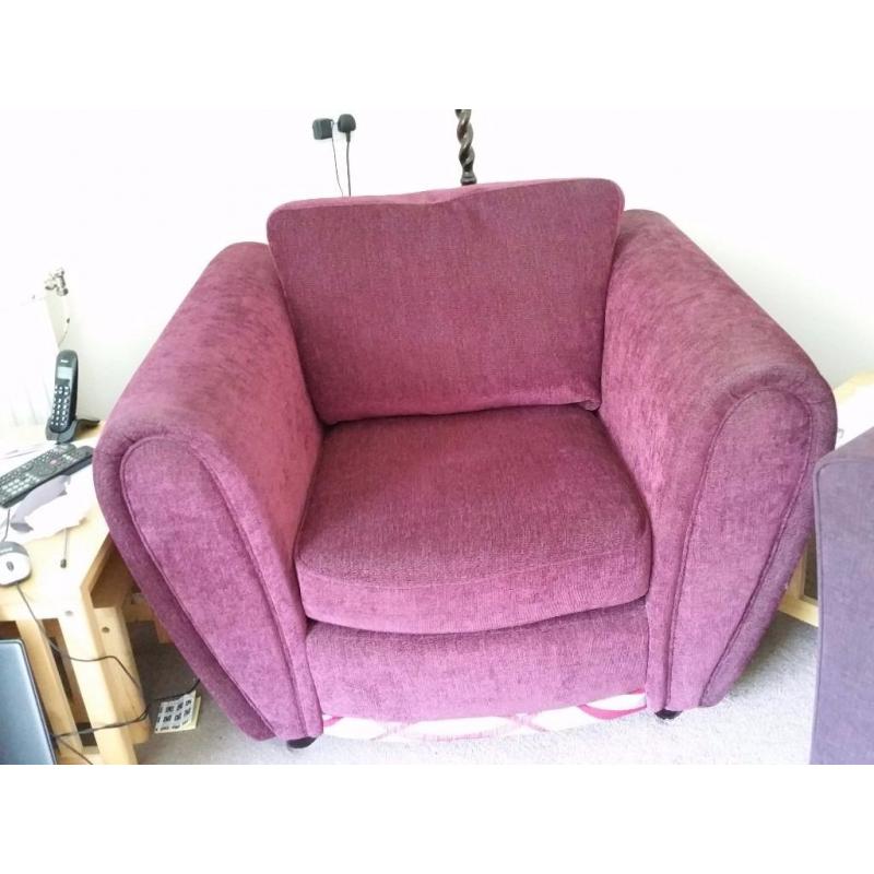 FREE Armchair - Large and comfortable in very good condition