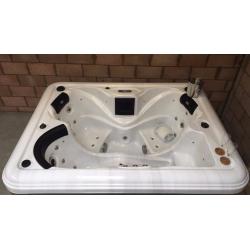 Brand New LuxeSpa 3 Seat Hot Tub - Free Delivery & Installation