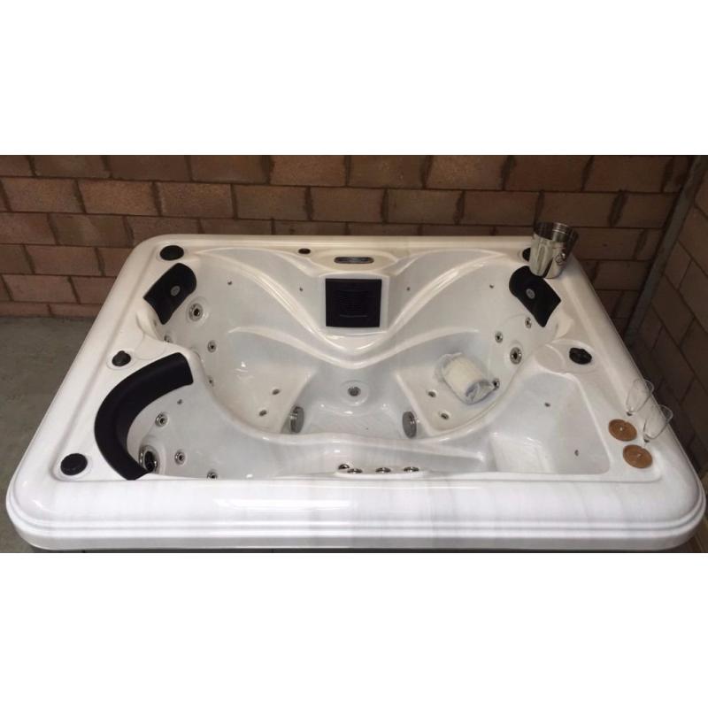Brand New LuxeSpa 3 Seat Hot Tub - Free Delivery & Installation