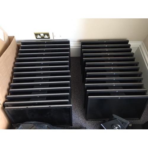 15 x HPZR2440W 24" Widescreen LED LCD Monitors