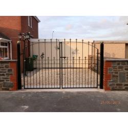random walling stone