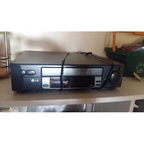 Vhs video recorder