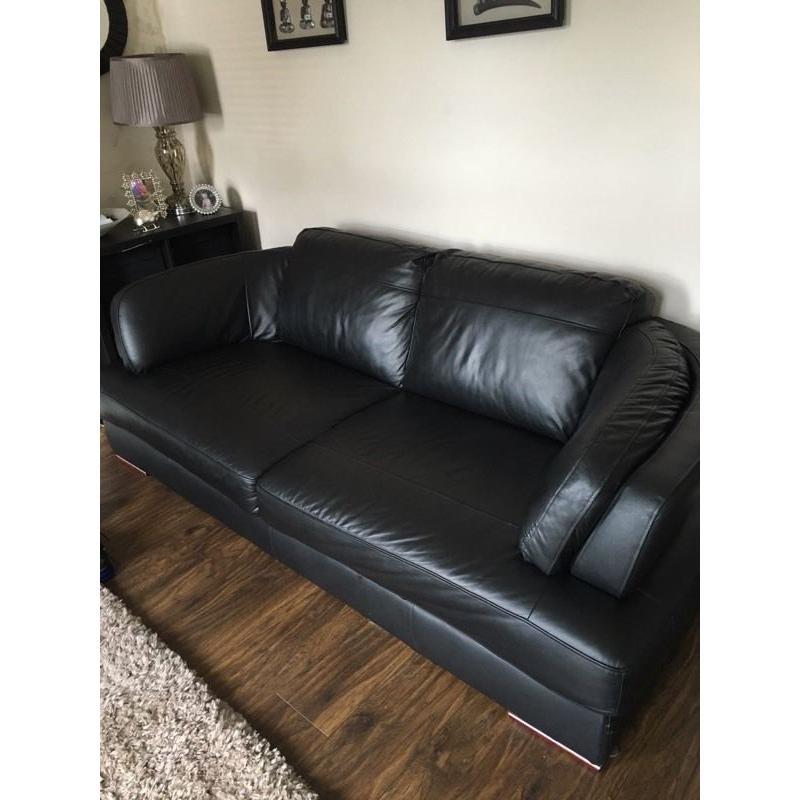 Black leather suite 3 seater & 1 seater