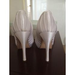 Belle tiger silk wedding shoes