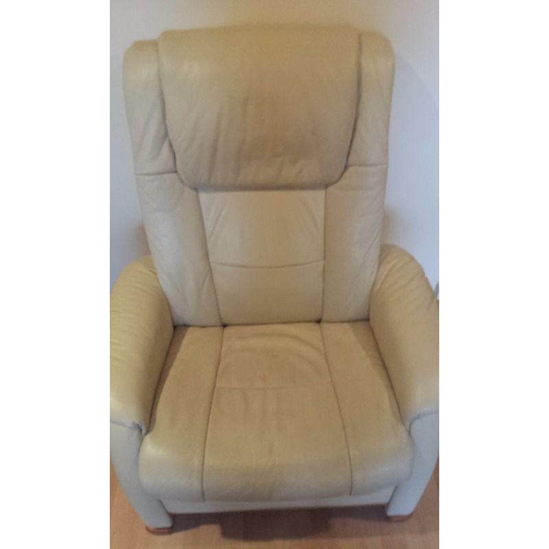 Scandinavian leather suite with reclining seats and 2 storage footstools