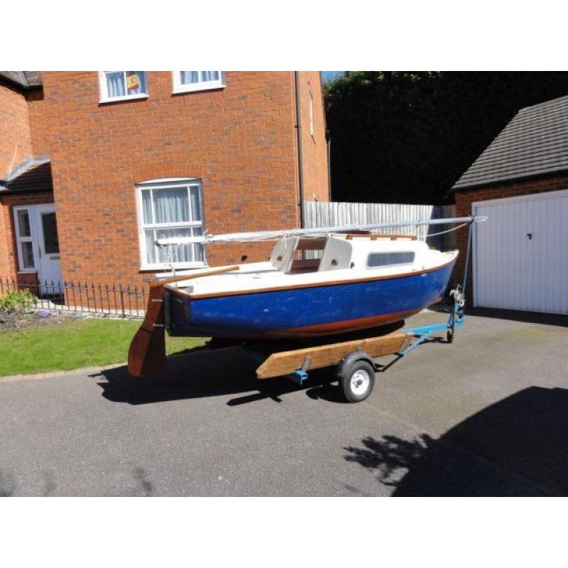 Estuary/Lake Sailer and Trailer