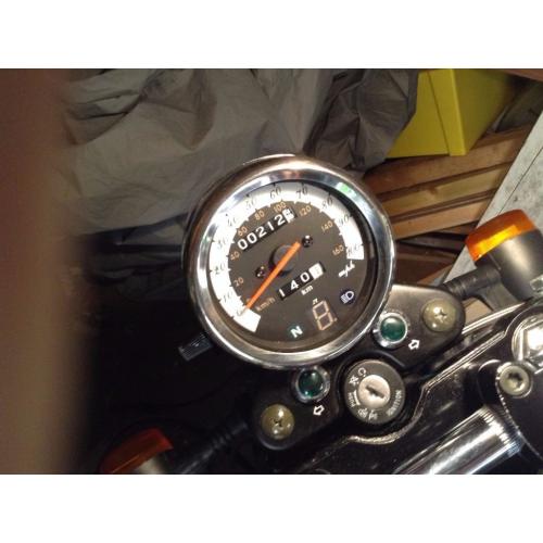 Custom 125 Desert Racer, Orange and white, built by pro builder Benny at MUTT Motorcycles