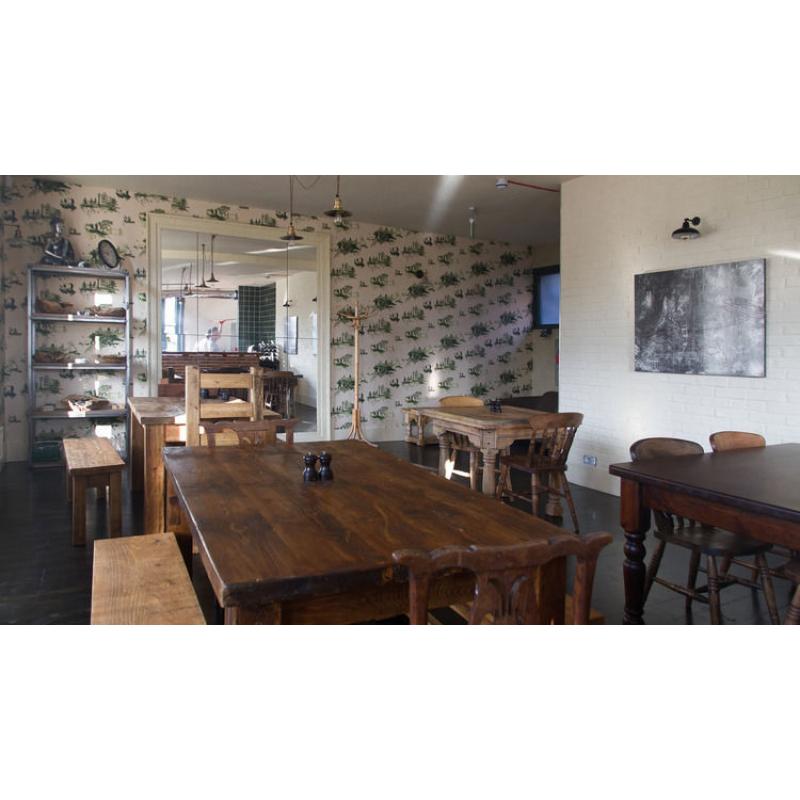 BAR FLOOR STAFF THREE STAGS SE1 7PZ