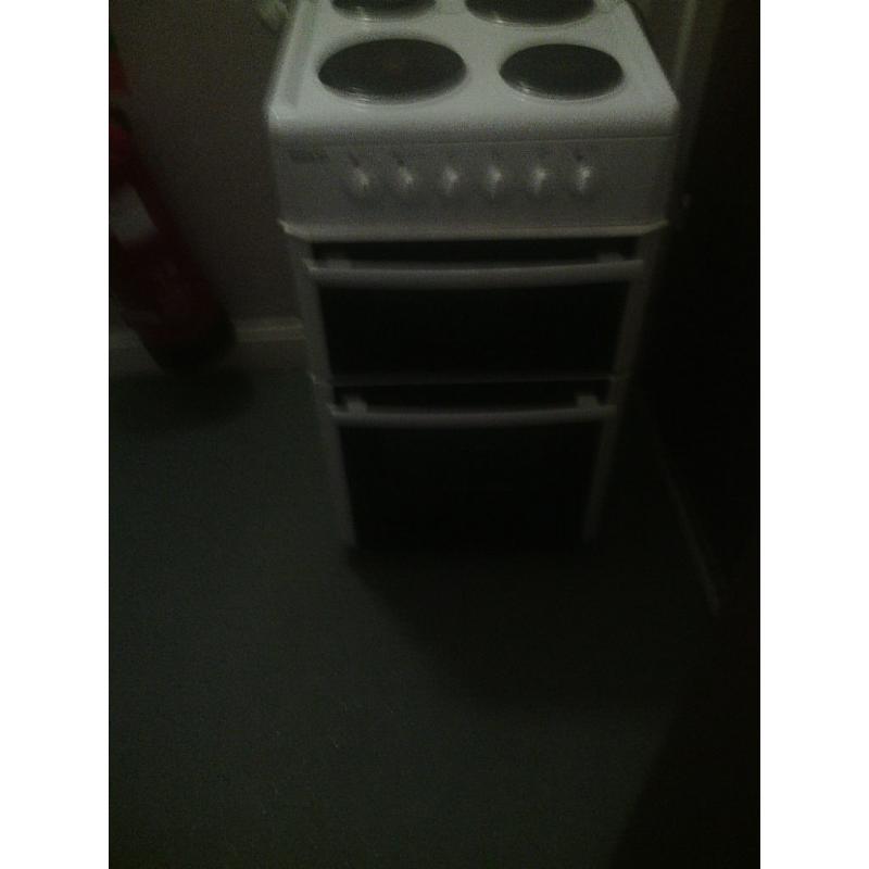 Beko D533 Electric Cooker