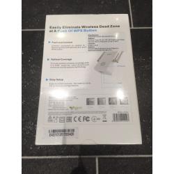 Wireless wifi extender BRAND NEW