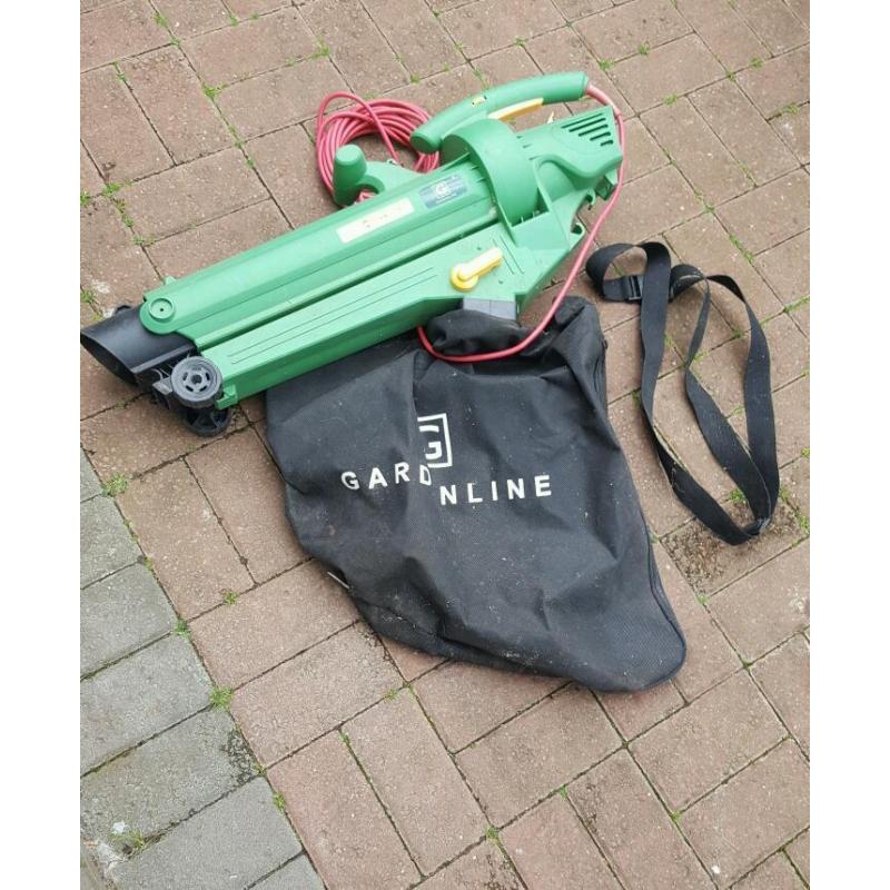 Garden lear blower/vacuum