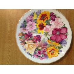 Royal Albert queen mother plates
