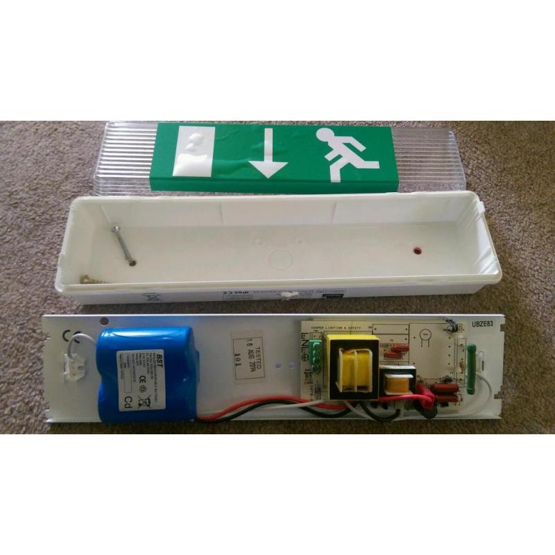 Newlec NL9965 self contained emergency light