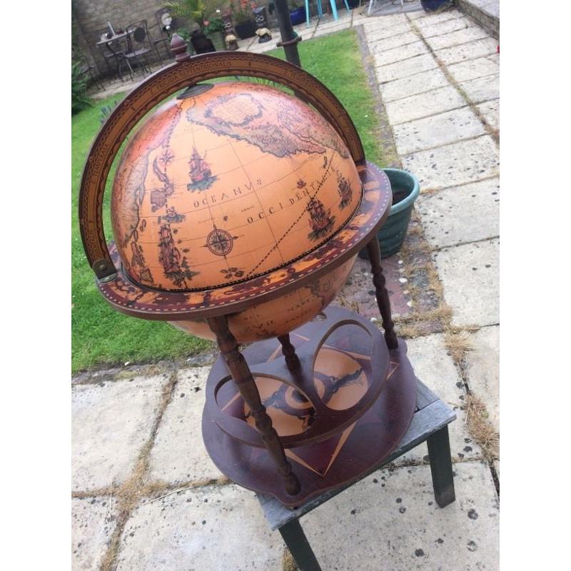 Drinks globe