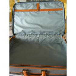 Lightweight briefcase with tough nylon exterior, lots of storage pockets