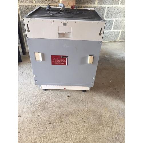 Hotpoint LFT114 built under dishwasher