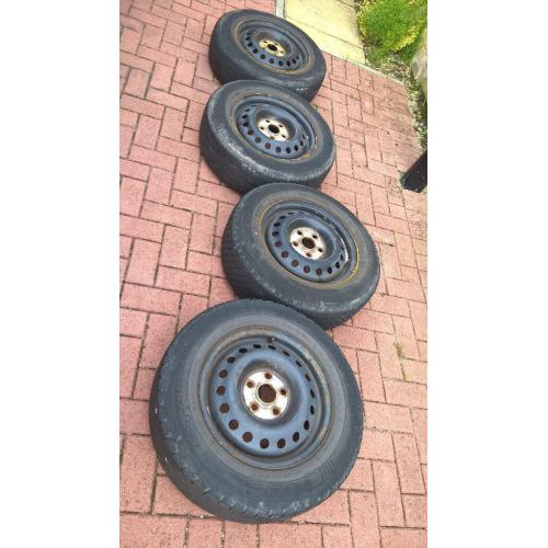 Volkswagen T4 set of steel wheels & tyres