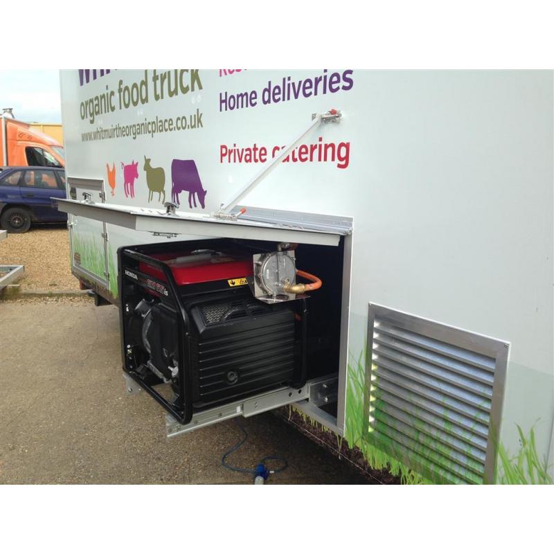 Mercedes food truck ready to roll, high spec, spacious, new equipment, ideal for festivals, weddings