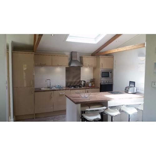 LUXURY LODGE FOR SALE IN NORTH WALES- AWARD WINNING 5* PARK OPEN 12 MONTHS - LUXURY STATIC CARAVAN