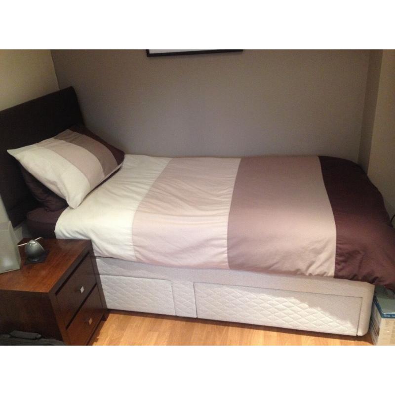 Single Bed with Memoryfoam mattress, draws and headboard