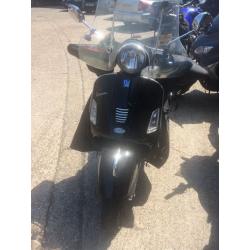 Piaggio Vespa GTS 300 2013