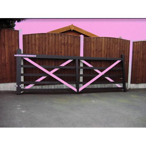 5 bar wooden gate