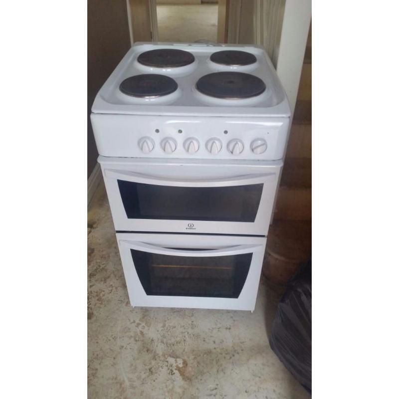 Indesit electric cooker