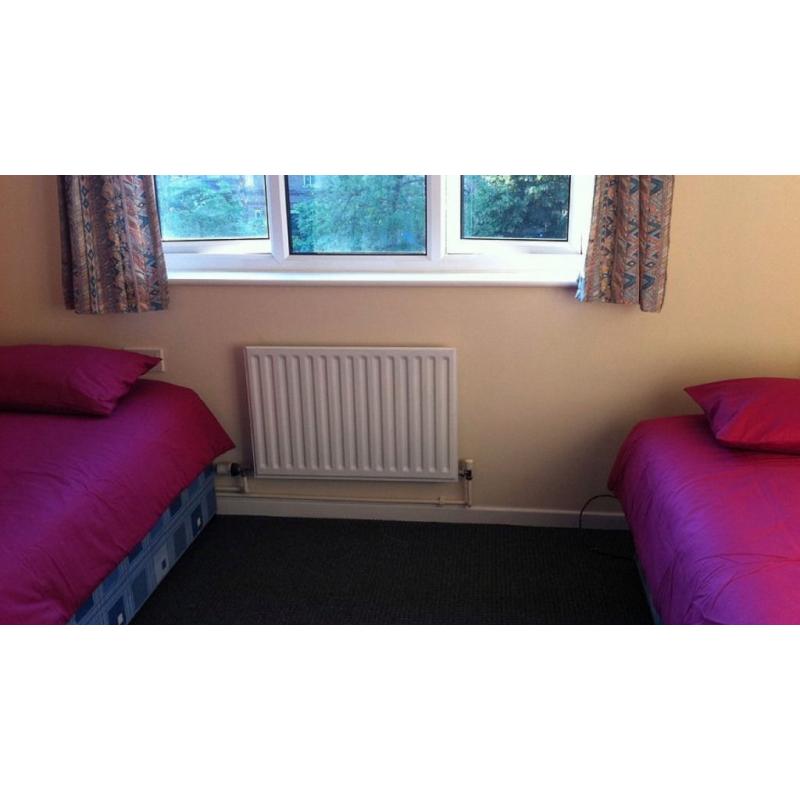 24/7/16 - 8 x rooms in Houseshares with EU tenants. 2 bathrooms, living room, garden DISCOUNTS APPLY