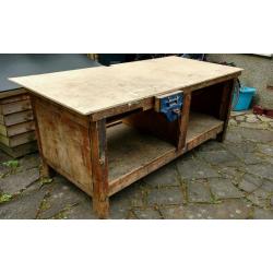 Work bench with built in woodworking vice