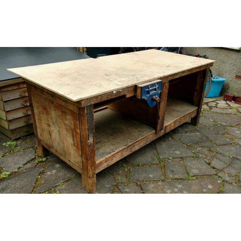 Work bench with built in woodworking vice