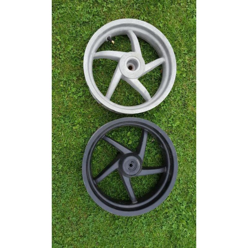 Aprilia SR scooter wheels