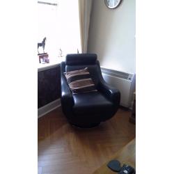 3 SEATER BLACK LEATHER SOFA & 2 LEATHER SWIVEL CHAIRS