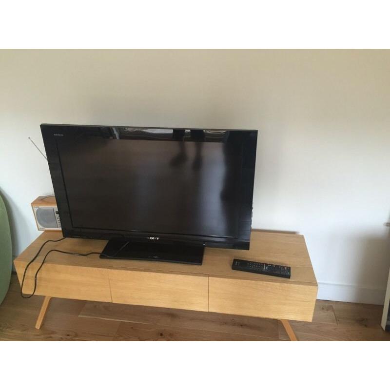 Sony full HD TV, 32 inch, immaculate condition