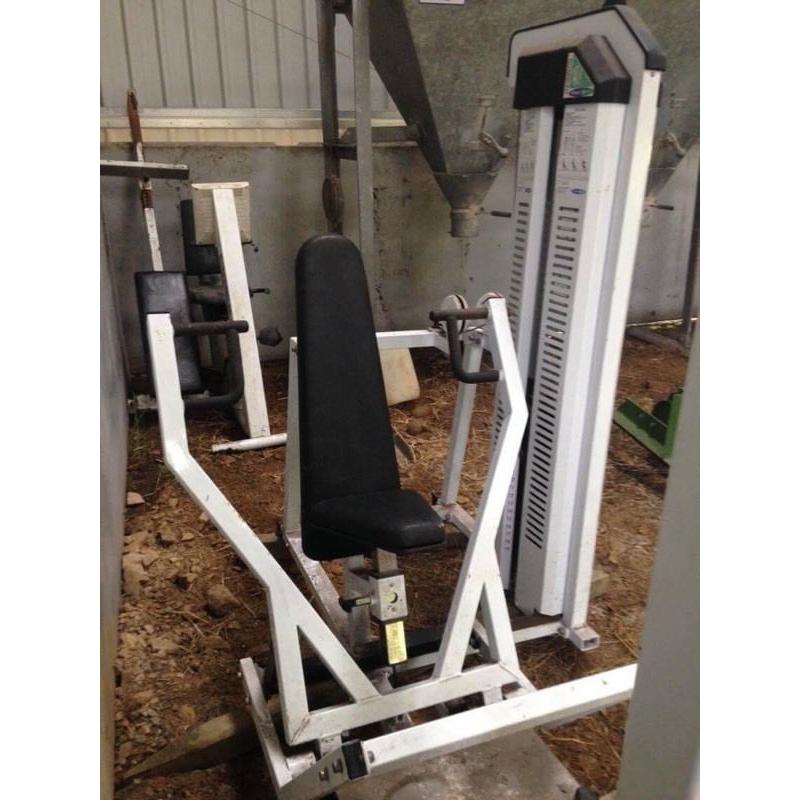 Power sport chest press