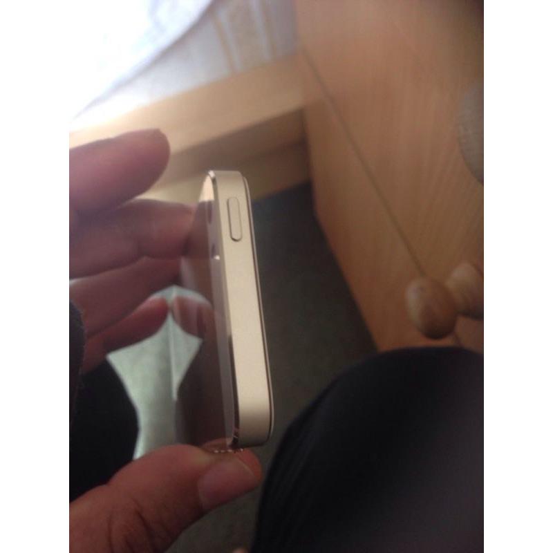 iPhone 5s EE NEW 16gb perfect