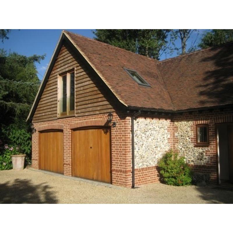 EXPERIENCED HOUSEKEEPER - HENLEY-ON-THAMES/READING (Superb Accommodation) COUPLES CONSIDERED!