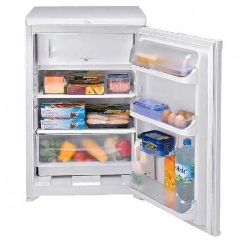 //(%)\ HOTPOINT UNDER COUNTER FRIDGE FREEZER INCLUDES 6 MONTHS GUARANTEE