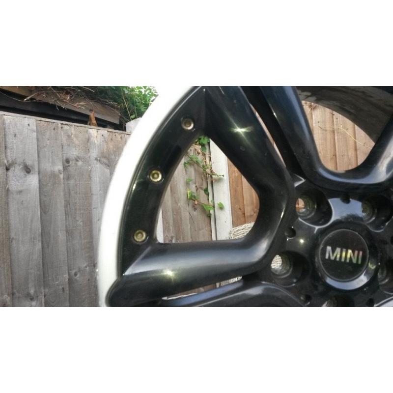 4 x Genuine Mini Countryman alloy wheels. 18.5 star double spoke. Alloy wheels.Like new