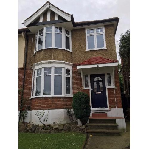 Single Room offered in freshly refurbished house 650pcm with live in Landlord