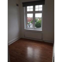 Single Room offered in freshly refurbished house 650pcm with live in Landlord
