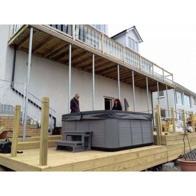 Brand New Balboa 5 Seat Hot Tub - Free Delivery & Installation